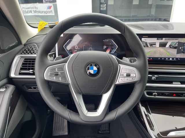Photo of 2025 Skyscraper Grey Metallic BMW X7
