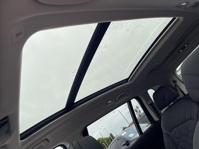 Photo of 2025 Skyscraper Grey Metallic BMW X7