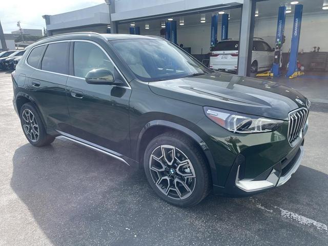 Photo of 2025 San Remo Green Metallic BMW X1