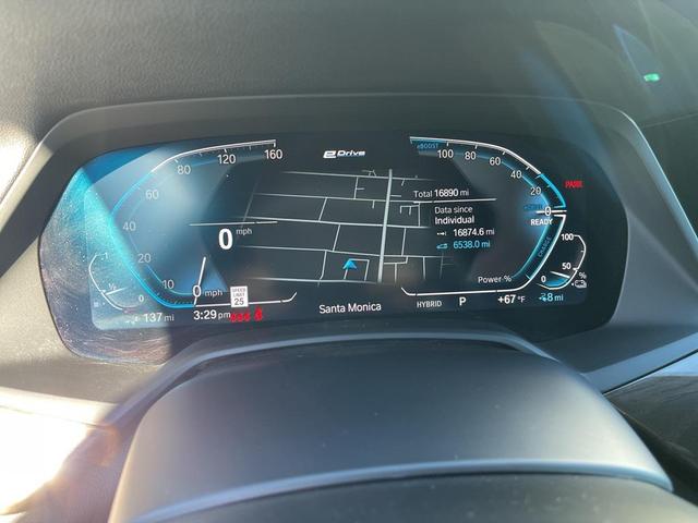 Photo of 2023 Alpine White BMW X5 PHEV