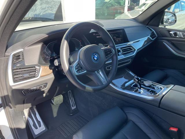 Photo of 2023 Alpine White BMW X5 PHEV