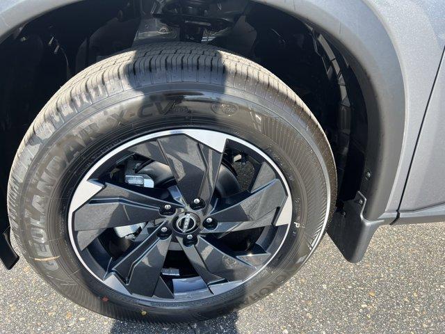 Photo of 2025 Gun Metallic Nissan Rogue