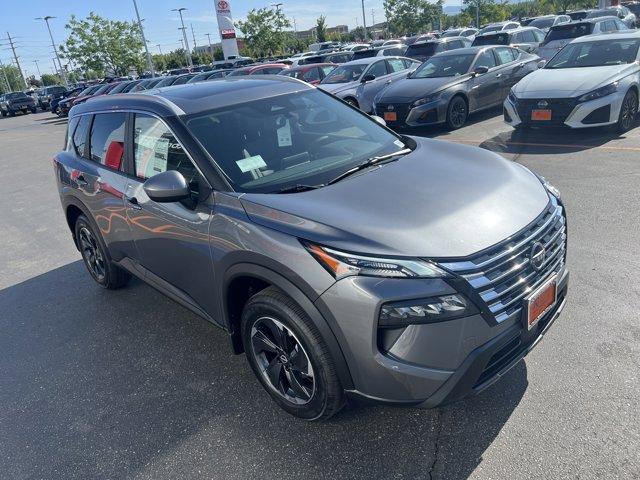 Photo of 2025 Gun Metallic Nissan Rogue