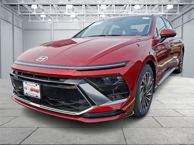 Photo of 2025 Ultimate red Hyundai SONATA Hybrid
