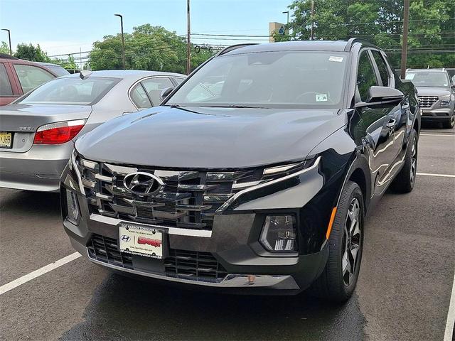Photo of 2024 Phantom Black Hyundai SANTA CRUZ
