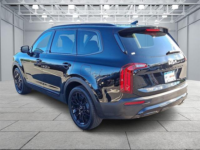 Photo of 2022 Ebony Black Kia Telluride