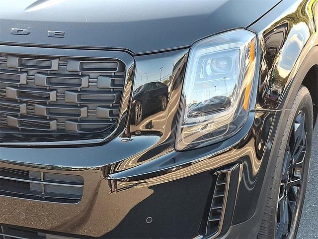 Photo of 2022 Ebony Black Kia Telluride