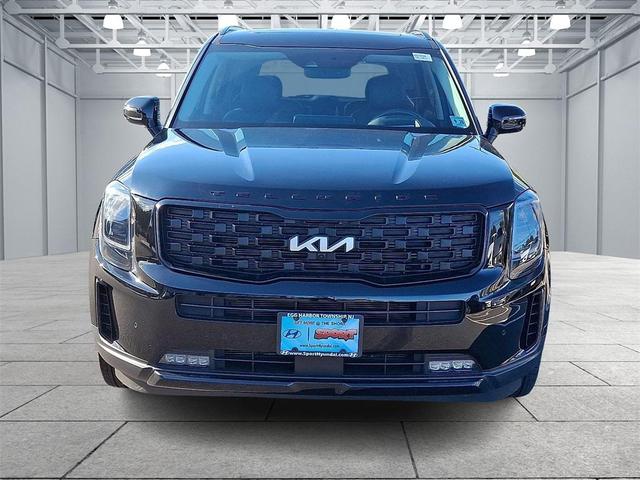 Photo of 2022 Ebony Black Kia Telluride