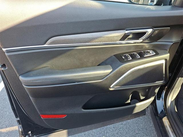 Photo of 2022 Ebony Black Kia Telluride