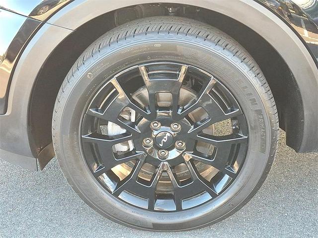 Photo of 2022 Ebony Black Kia Telluride