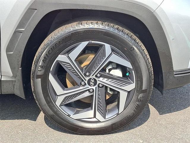 Photo of 2024 Shimmering Silver Hyundai TUCSON Plug-In Hybrid