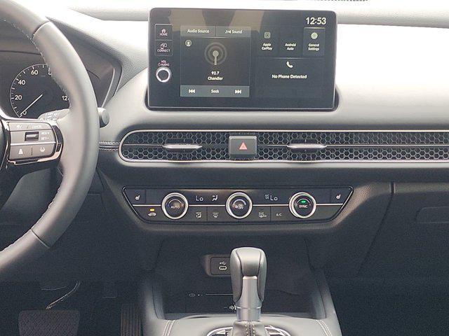 Photo of 2026 Platinum White Pearl Honda HR-V