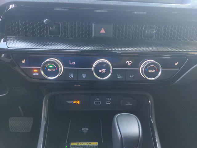 Photo of 2025 Platinum White Pearl Honda CR-V