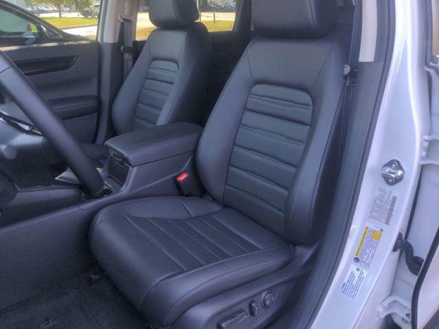 Photo of 2025 Platinum White Pearl Honda CR-V