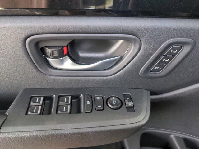 Photo of 2025 Crystal Black Pearl Honda Pilot
