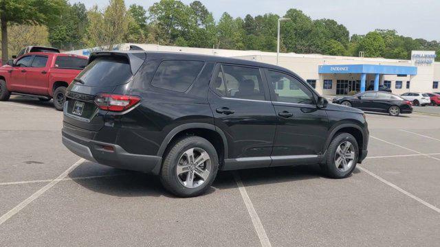 Photo of 2025 Crystal Black Pearl Honda Pilot
