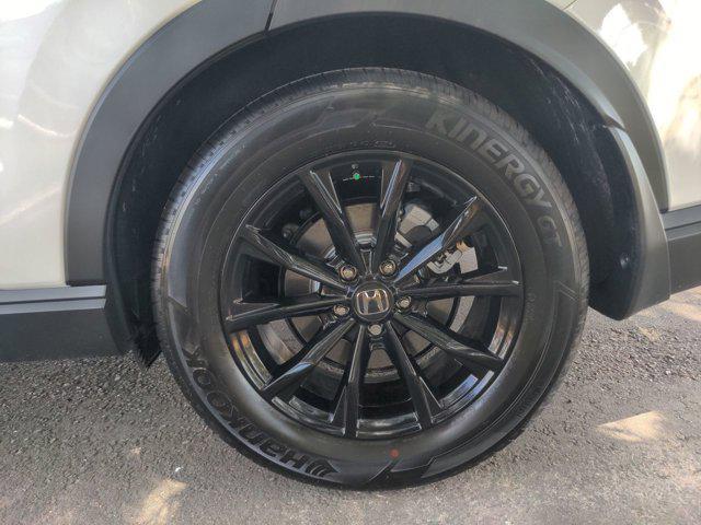 Photo of 2025 Platinum White Pearl Honda CR-V Hybrid