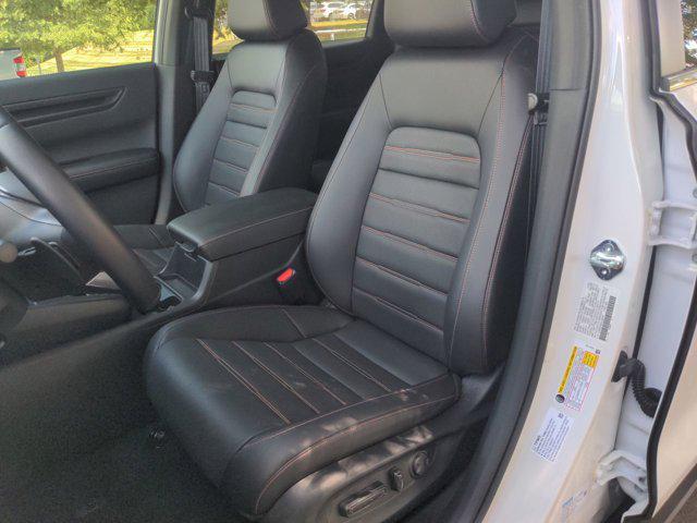 Photo of 2025 Platinum White Pearl Honda CR-V Hybrid
