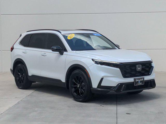 Photo of 2025 Platinum White Pearl Honda CR-V Hybrid