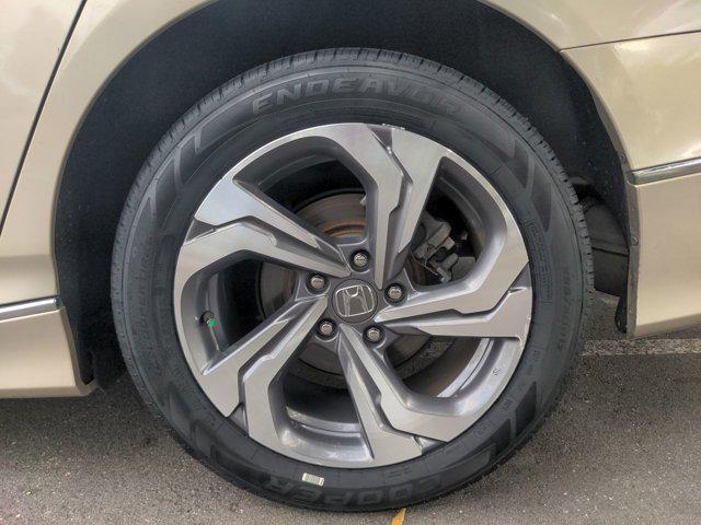 Photo of 2020 Champagne Frost Pearl Honda Accord