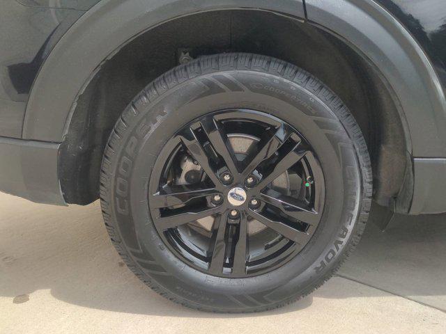 Photo of 2021 Agate Black Metallic Ford Explorer