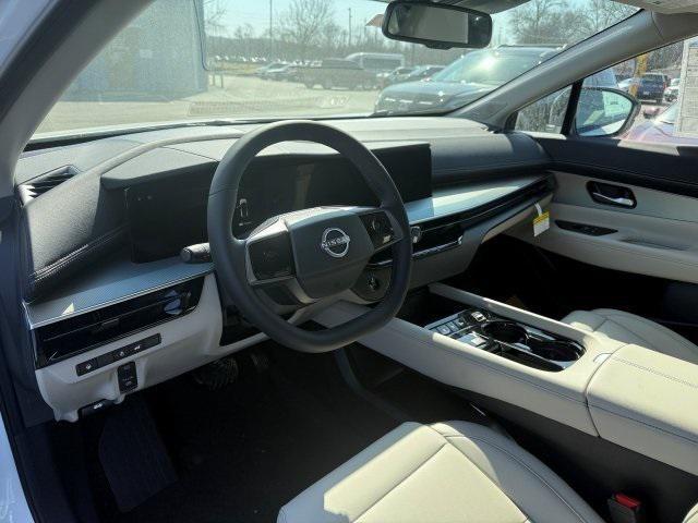 Photo of 2025 Everest White Pearl Tricoat Nissan Murano