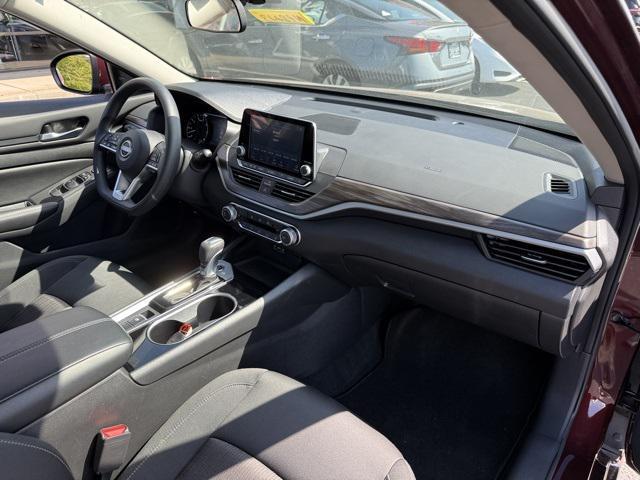 Photo of 2024 Garnet Pearl Metallic Nissan Altima