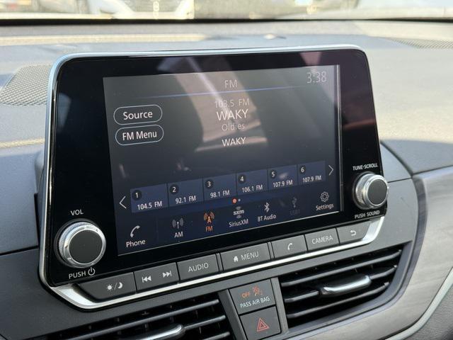 Photo of 2024 Garnet Pearl Metallic Nissan Altima