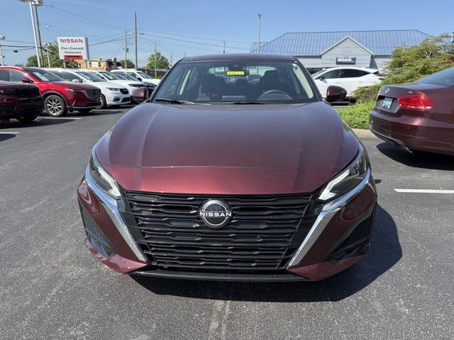 Photo of 2024 Garnet Pearl Metallic Nissan Altima