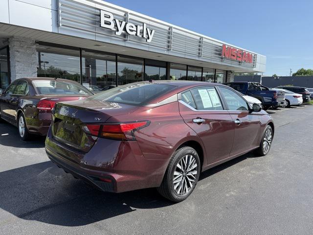 Photo of 2024 Garnet Pearl Metallic Nissan Altima