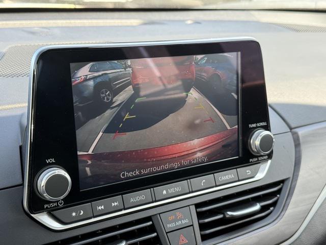 Photo of 2024 Garnet Pearl Metallic Nissan Altima