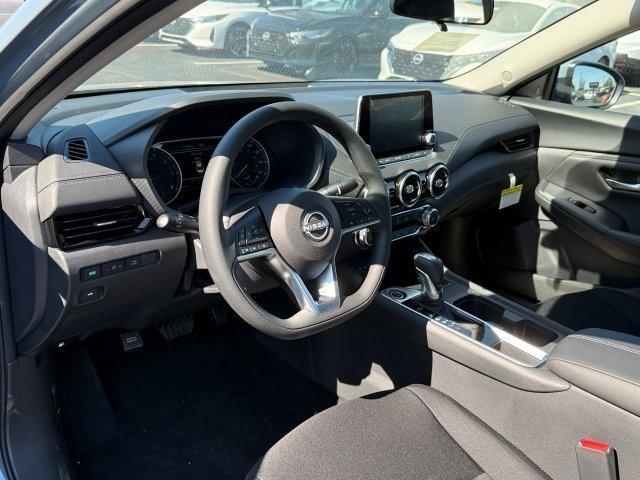 Photo of 2025 Gray Nissan Sentra