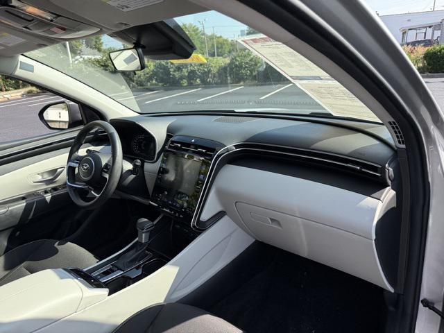 Photo of 2024 Shimmering Silver Hyundai TUCSON