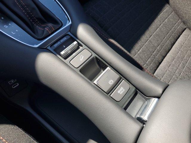 Photo of 2026 Pearl Honda HR-V