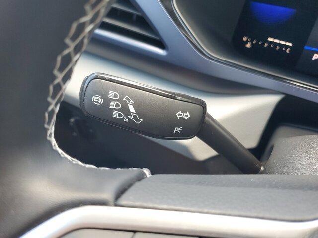 Photo of 2022 Deep Black Pearl Effect Volkswagen Taos