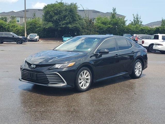 Photo of 2023 Midnight Black Metallic Toyota Camry