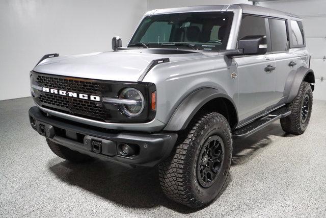 Photo of 2023 Iconic Silver Metallic Ford Bronco
