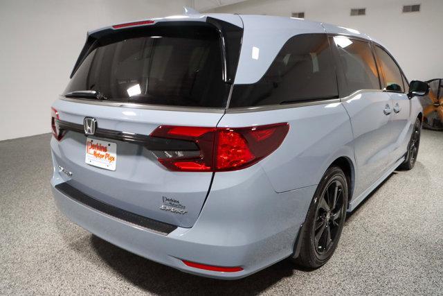 Photo of 2024 Sonic Gray Pearl Honda Odyssey