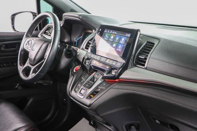 Photo of 2024 Sonic Gray Pearl Honda Odyssey