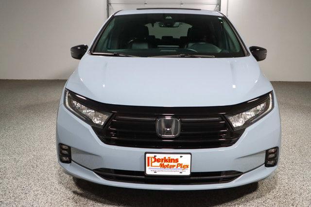 Photo of 2024 Sonic Gray Pearl Honda Odyssey