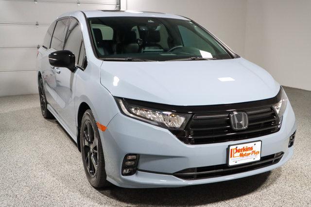 Photo of 2024 Sonic Gray Pearl Honda Odyssey