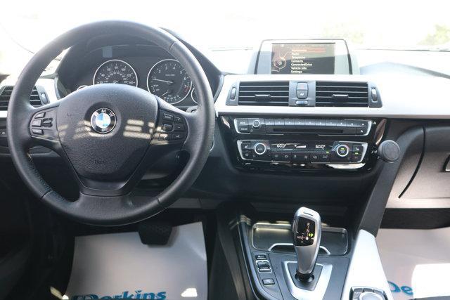 Photo of 2017 White BMW 320