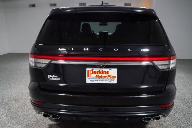 Photo of 2022 Infinite Black Metallic Clearcoat Lincoln Aviator