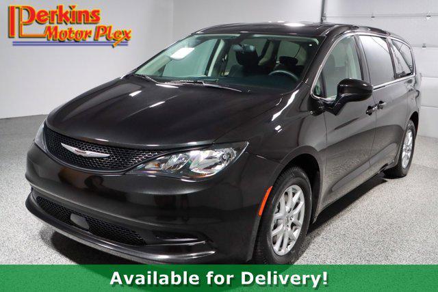 2022 Chrysler Voyager