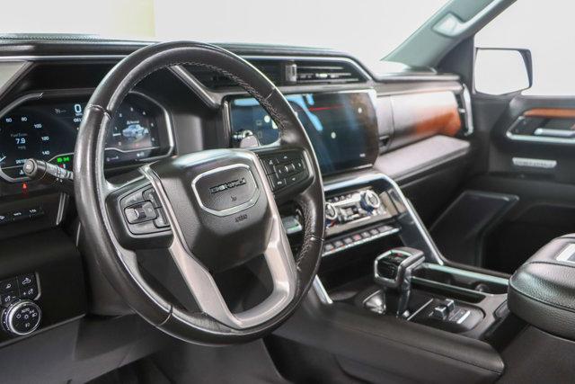 Photo of 2022 White GMC Sierra 1500