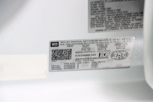 Photo of 2022 White GMC Sierra 1500