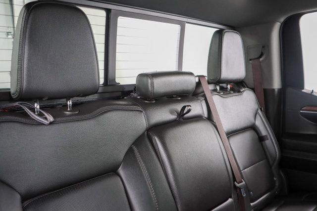 Photo of 2022 White GMC Sierra 1500