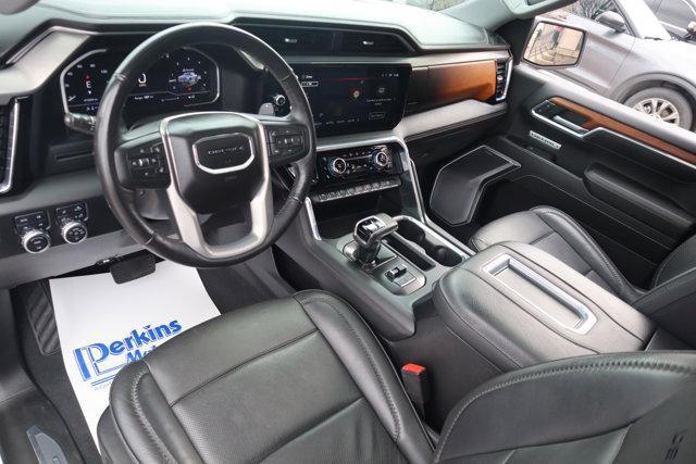 Photo of 2022 WHITE GMC Sierra 1500