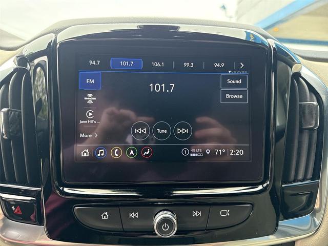 Photo of 2022 Black Cherry Metallic Chevrolet Traverse