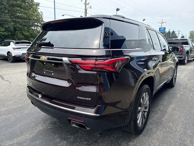 Photo of 2022 Black Cherry Metallic Chevrolet Traverse